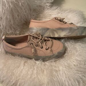 Sperry Top Sider Crest Vibe Platform Women's Sneakers NWOT.  Tan/mulicolor